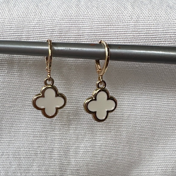 Gold and White Clover Dangle Earrings - Picture 6 of 7